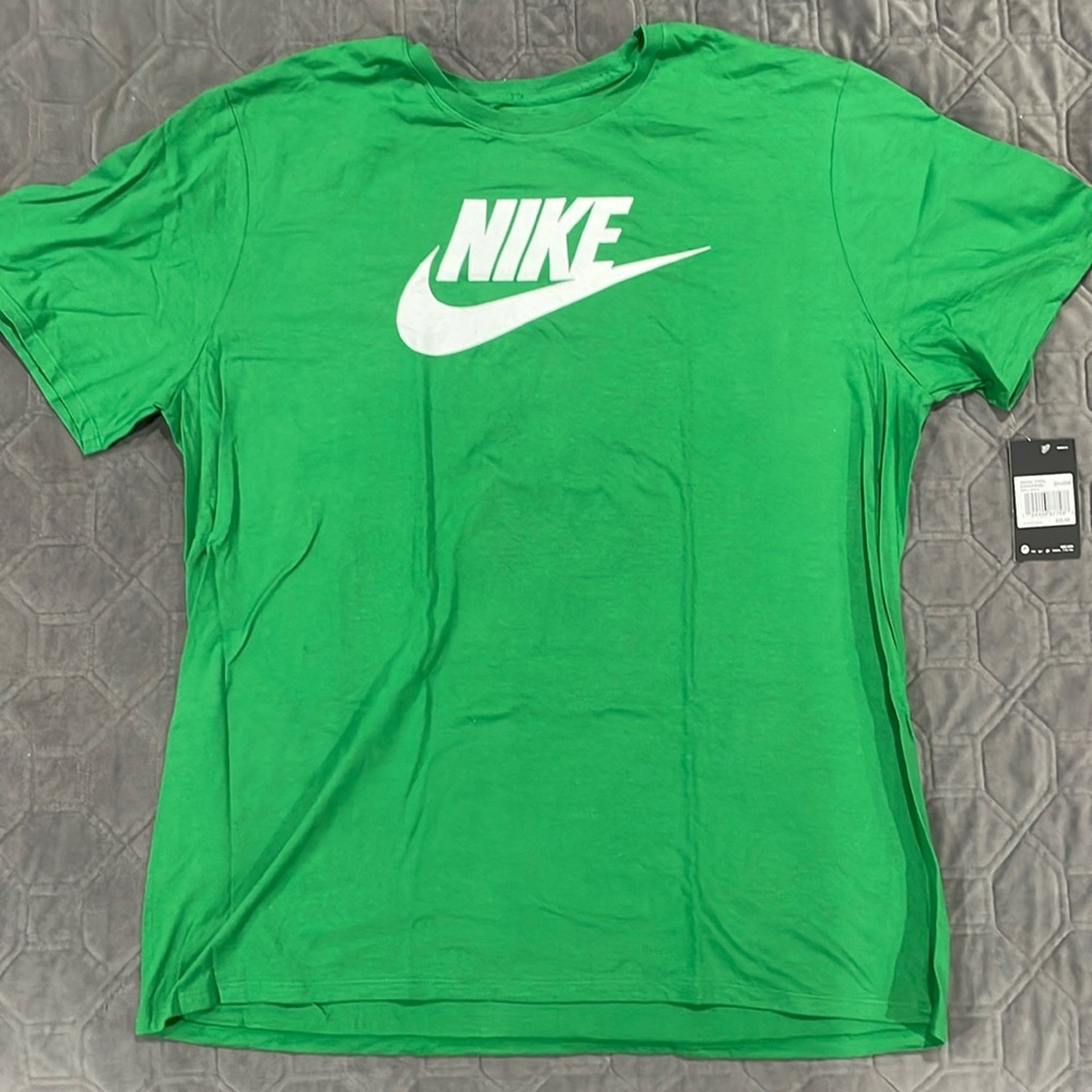 Nike T Shirt